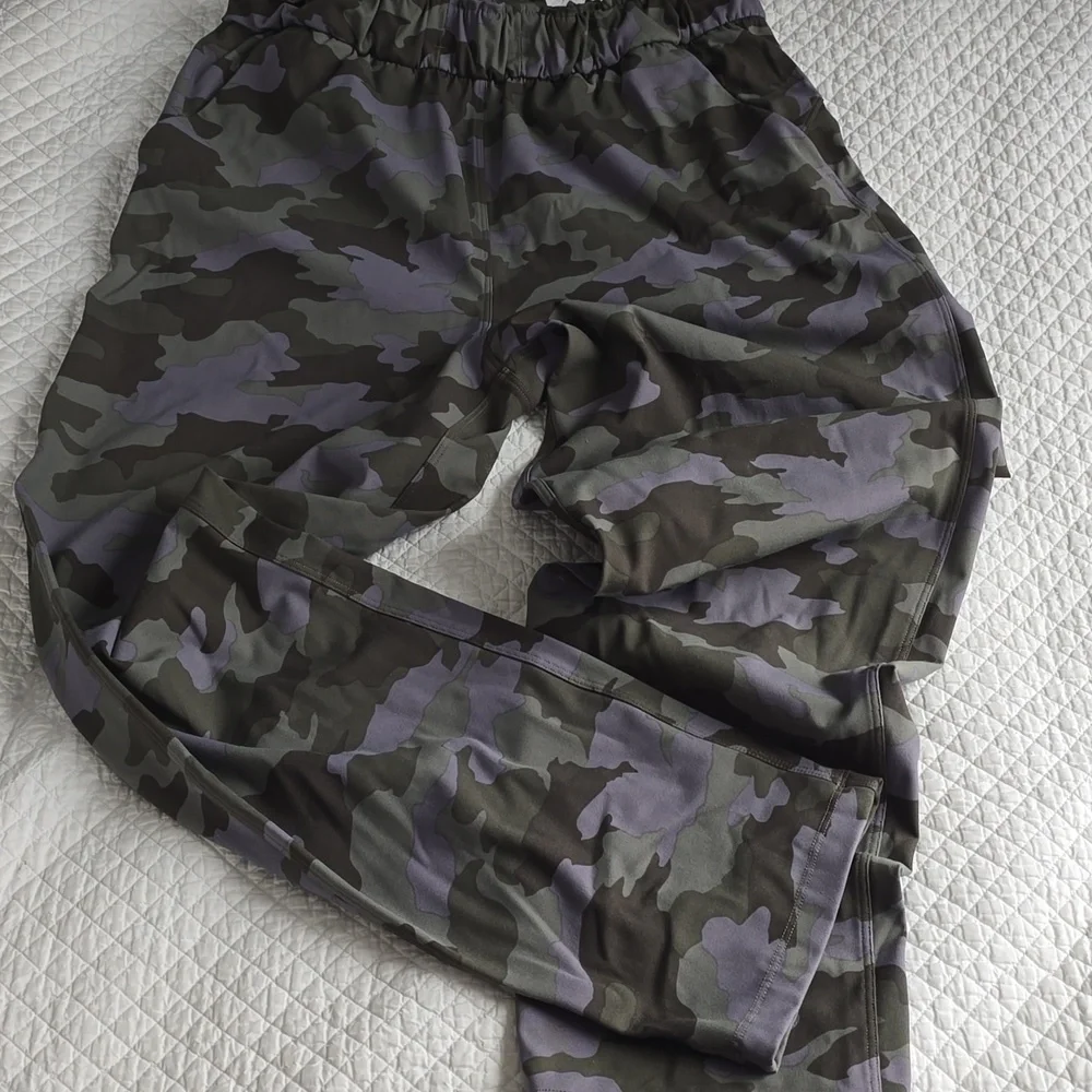 Lululemon Keep Moving Pants 7/8 High-Rise - Picture 2 of 16